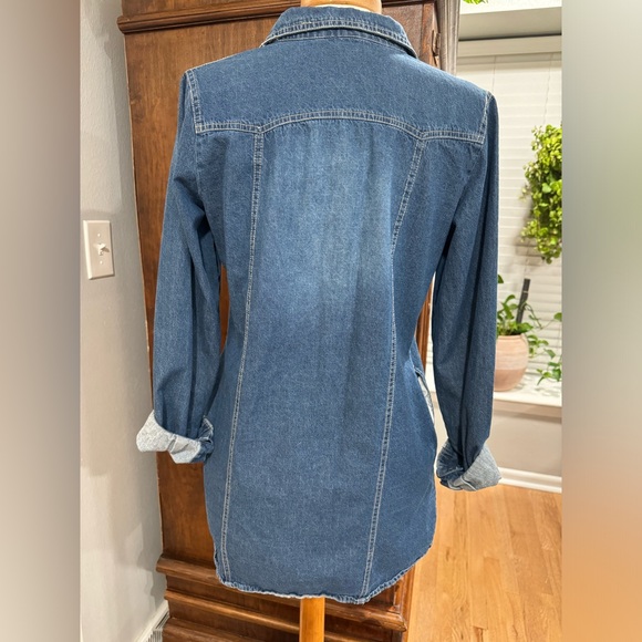 Women’s American Clothing Inc, Jean dress - Picture 4 of 5